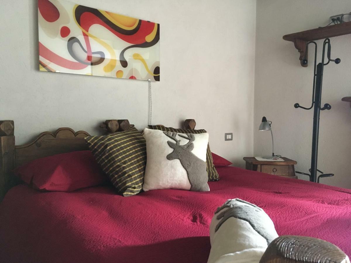La Peiro Douco Pensionat Roure Turin Exteriör bild